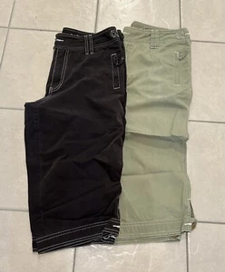 Lot of 2 Bay Studio Khakis size 12 cropped capri pants black light green cotton - Picture 1 of 15