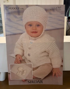 SIRDAR - CARDIGAN MITTENS HAT BOOTEES+BLANKET 4PLY YARN PREMATURE-6 MONTHS B/NEW - Picture 1 of 1