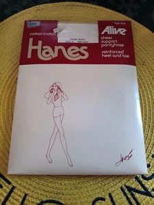 Hanes Alive Sheer Support Size A Style 809 White  Nos Vintage New  - Picture 1 of 3