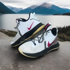 Nike LeBron Witness 5 GS 'Grey Fireberry Youth Sneakers Size 4.5 - Picture 1 of 8