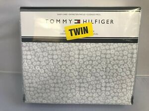Tommy Hilfiger Flower printed White Sheet Set 60% Cotton 40% Polyester Twin Size