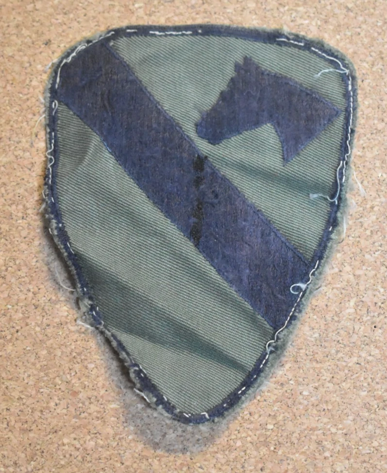 US Army Aufnäher – 1. Cav Sand – Bestickt & Mit Aufbügler – Ca. 8,3 Cm – Für Kleidung & Taschen