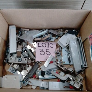 Cod 35) Kit Minuteria Ferramenta Assemblaggio Montaggio Mobili Fai Da Te Stock - Foto 1 di 1