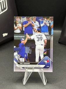 2025 Topps Now #887SP Trey Yesavage RC Toronto Blue Jays Photo Variation SP - Picture 1 of 4