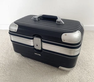 Rimowa Limbo Beauty Case Mehrzweckkoffer 19L matt blau × silber - Bild 1 von 10