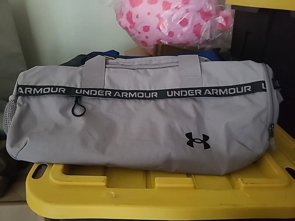 Bolsa de viaje Under Armour Signature para mujer Foto 1 de 3