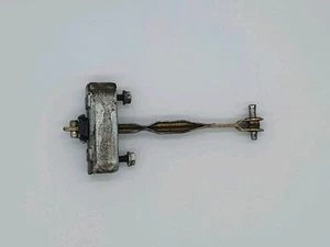 Jackaroo, Trooper, Bighorn RHR Door Check Strap/Link 8943586201 ISUZU - Picture 1 of 6