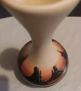 B Dini signierte Navaho amerikanische Keramik Vase 8" - Bild 1 von 5