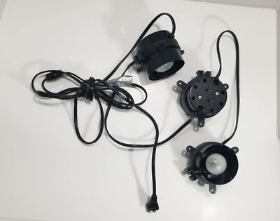 Luces para muebles de gabinete de 3 latas 2000-0052 3 1/4" con soportes  Foto 1 de 4