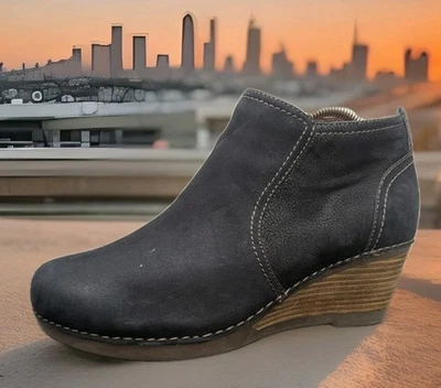 Womens Dansko Susan Wedge Bootie Boots Shoes Sz 9 39 Used 1254101200 - Image 1 of 4