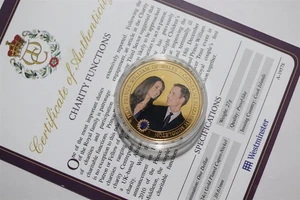 🧭🇨🇰COOK ISLANDS DOLLAR 2011 VERGOLDET + COA CHARITY FUNCTIONS KATE &WILLIAM - Bild 1 von 4