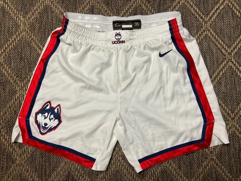 Authentic UConn Huskies  Basketball 20-21 Nike Team Shorts women’s L/36W Cover