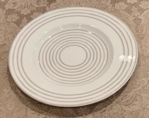 Lenox kate spade new york Charlotte Street West Grey Accent Plate NEW - Picture 1 of 3