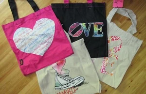 Mambo Australia One Size Tote 2 Handles 3 Colors 4 Designs NWT U Choose - Picture 1 of 9