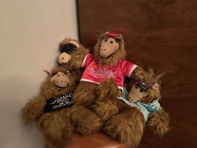 Lote de 4 marionetas de mano vintage con ventosa Alf: Born to Rock, Hawaiian, Orbiter Foto 1 de 4