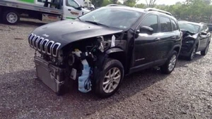 Passenger Right Lower Control Arm Front Fits 14-18 CHEROKEE 1323380 - Picture 1 of 7