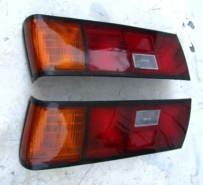 Par de luces traseras izquierda derecha para Toyota Corolla KE70 E70 KE75 sedán 1981-1983 Foto 1 de 4