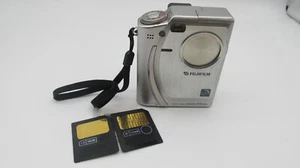 FUJIFILM FinePix 4700 Zoom Y2K Digitalkamera mit 128MB SmartMedia Karte FUNKTIONIERT - Bild 1 von 1