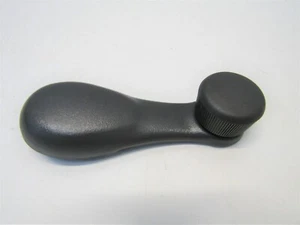 CHEVROLET SPARK 2010-15 OFFSIDE/RIGHT REAR DOOR MANUAL WINDOW WINDER #0641 - Picture 1 of 5