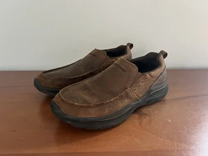 SKECHERS Herren Braun Leder Größe 10 Relaxed Fit Slipper Halbschuhe Schuhe SN 66146 - Bild 1 von 11