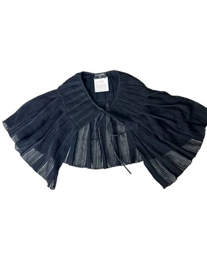 RARO!!! De Colección Chanel Primavera 2001 Negro Tejido Abierto Suéter Tejido Mini Capelet 44FR Foto 1 de 4