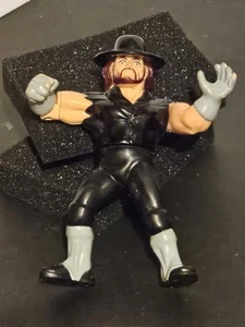 WWF Hasbro Undertaker Serie 8 Cartellino Rosso Barba Marrone Scuro 1993 - Foto 1 di 5