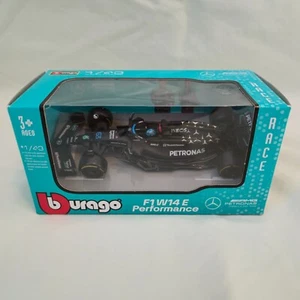 Bburago Formula 1 F1 2023 #63 George Russell w/Helmet Mercedes F1 W14 E 1/43 - Picture 1 of 4