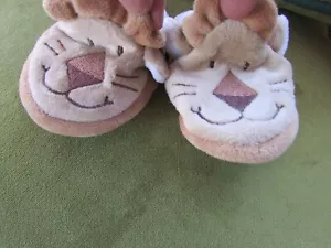 NWT Baby Pram Bootie Slippers LION 0-3 Months Teddykompaniet Diinglisar $15 - Picture 1 of 5