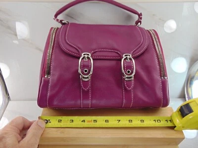 Cartera de mano COLE HAAN RICH FUSHIA NUEVA CON ETIQUETA $265,00 VENTA AL POR MENOR - COMO NUEVA Foto 1 de 4