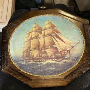 Vintage MCM konvexe Perlen Glas Wandrelief, Schiff und Meer, 12,5"x10,75" - Bild 1 von 6