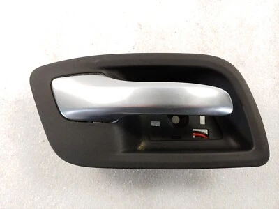 2011-2018 Chrysler 300 OEM Right Rear Interior Door Handle 1TF54DX9AC Foto 1 de 4