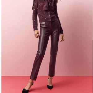 ANN TAYLOR The High Rise Eva Ankle Pant in Faux Leather Patent Purple {VV25} - Picture 1 of 10