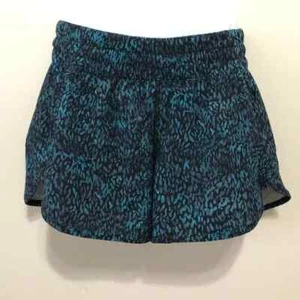 Lululemon Womens Blue Pattern Zip Pocket Lined Tracker 3 1/2" Shorts Size 6 - Picture 1 of 6