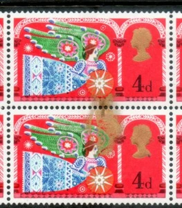 1969 4d CHRISTMAS 1969 PRINTING ERROR FLAW Gold Smudge COLOUR SHIFT SG812 MNH - Picture 1 of 3