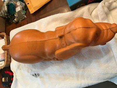 Винтажная игрушка для собак на роликах Louis Marx & Co 1965 оранжевая пластиковая пищалка - Изображение 1 из 4