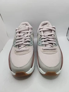 NEW Nike Air Max 90 Womens Shoes Size 8 US - Picture 1 of 12