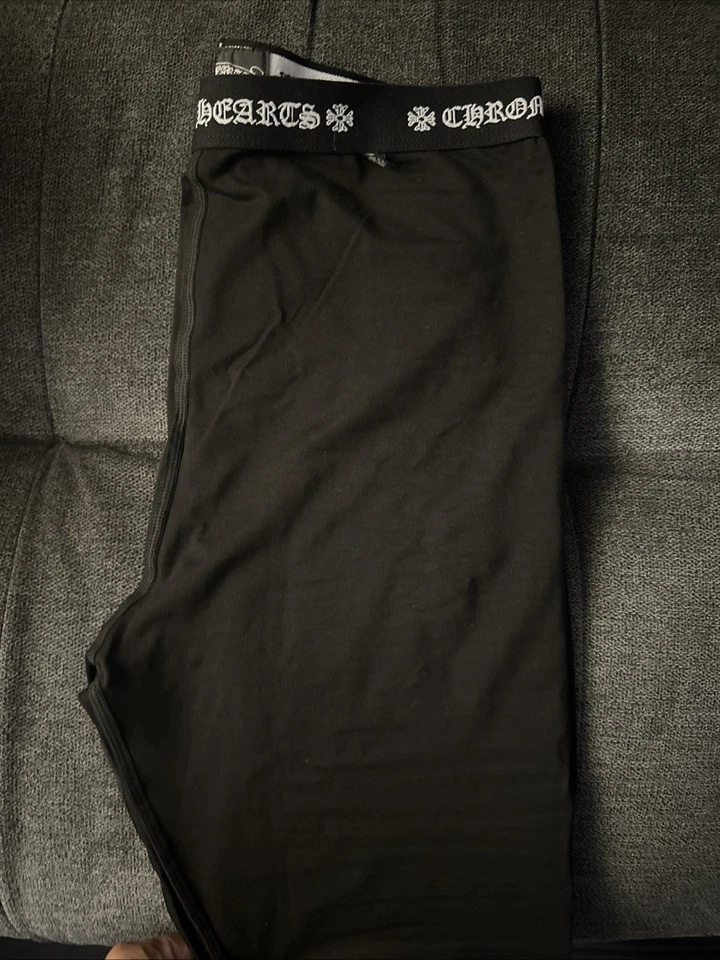 黑白镀铬心形打底裤,尺寸 L,全新带标签 — 第 1/2 张图片