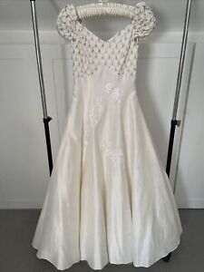 165)TRUE VINTAGE Pure DUPION SILK 1980’s Wedding Dress - Fits An 8