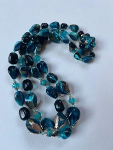 Collar de cuentas de plástico graduado remolino negro y turquesa doble hilo vintage - - Imagen 1 de 8