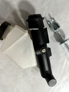 FOR HINO 700 CLUTCH MASTER CYLINDER - Picture 1 of 5