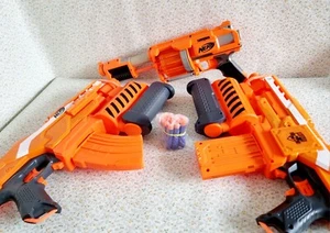 2 Nerf N-Strike Elite Demolisher 2-in-1 & magazines & bullets bundle - Picture 1 of 9