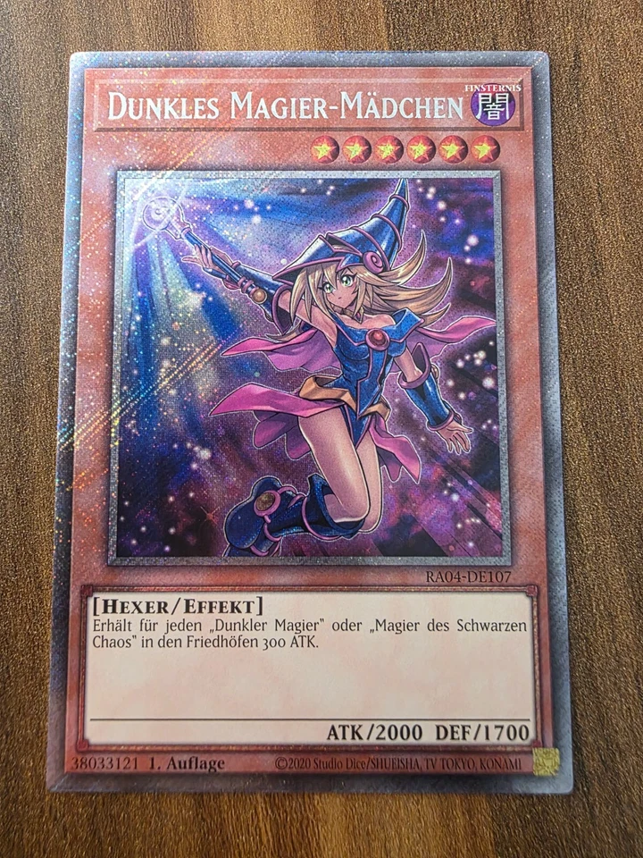 Yu-Gi-Oh! RA04-DE107 Dunkles Magier-Mädchen Platinum Secret Rare NM 1st - Bild 1 von 1