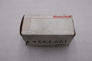 NEW OPEN BOX Honeywell 18PA1 Micro Switch Terminal Block STK H915A - Picture 1 of 4