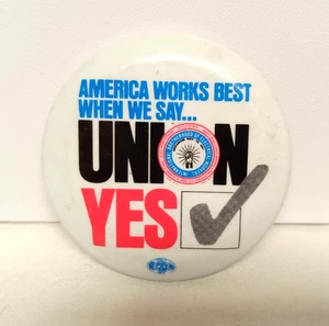 BROTHERHOOD OF ELECTRICAL WORKERS INTERNATIONAL UNION PIN BADGE BUTTON - Picture 1 of 3