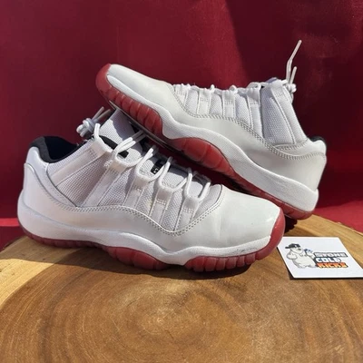 Nike Air Jordan 11 ретро низкий белый университетский красный вишневый низ 528895-101 размер 5Y - Изображение 1 из 4
