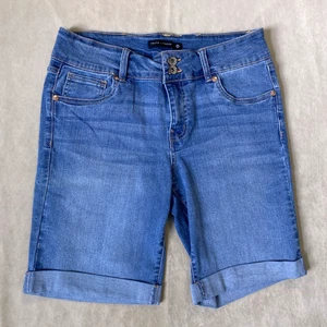 Truth And Theory Damen blau Denim Shorts Größe 10 Bündchen gesäumt - Bild 1 von 13