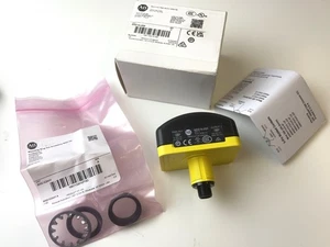 ** New Factory Sealed ** ALLEN BRADLEY 800Z-GL2Q5 Touch Button - Picture 1 of 5