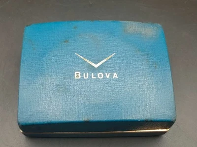 Caja de presentación de reloj Bulova años 50 - "El mejor reloj del mundo" - 12 x 9 cm Foto 1 de 4
