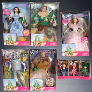 1999 MATTEL WIZARD OF OZ BARBIE DOROTHY-TIN MAN-SCARECROW-LION-GLINDA+MUNCHKINS - Picture 1 of 21