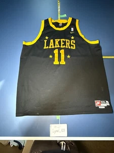 Gebraucht - 5XL - Vintage Rewind - 1957 Nike Los Angeles Lakers Karl Malone - Bild 1 von 7